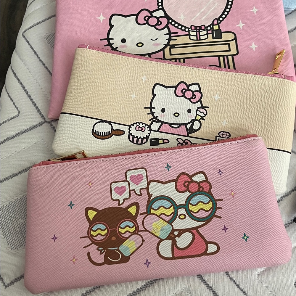 Hello Kitty Pouch Set - Picture 3 of 8